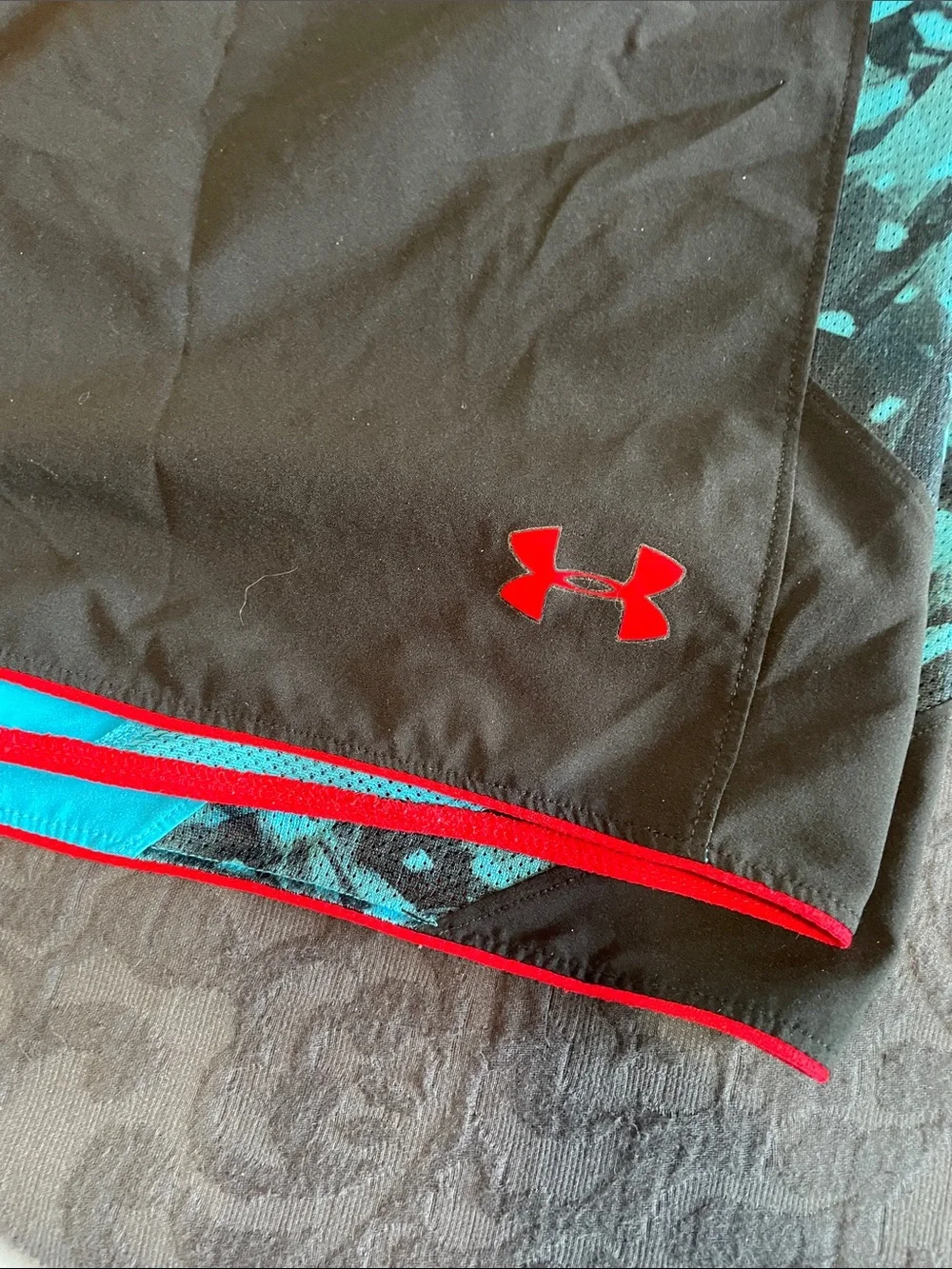 Under Armour Men’s Black Athletic Shorts swim trunks